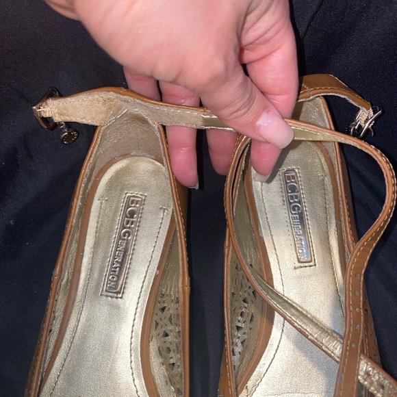 Tan bcbgeneration flats - Picture 3 of 5